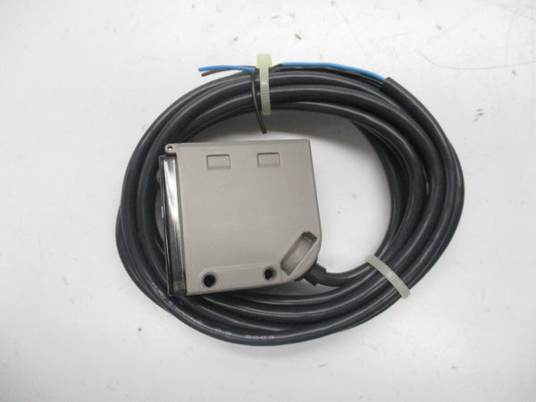 OMRON E3S-CL1 10-30VDC NSNP