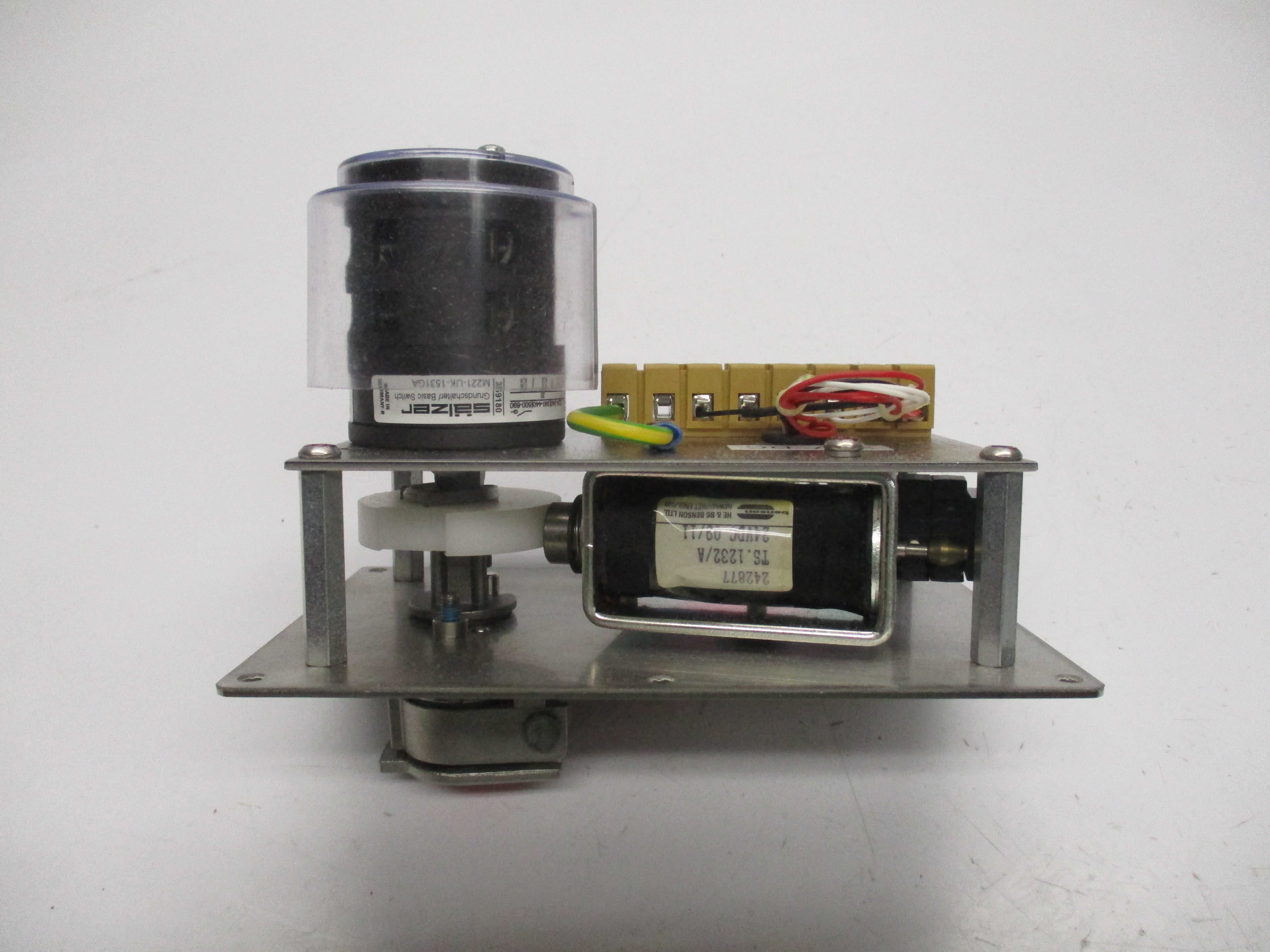 ALLEN BRADLEY 440T-MSRUE110O SER. B 24VDC (WH) NSMP