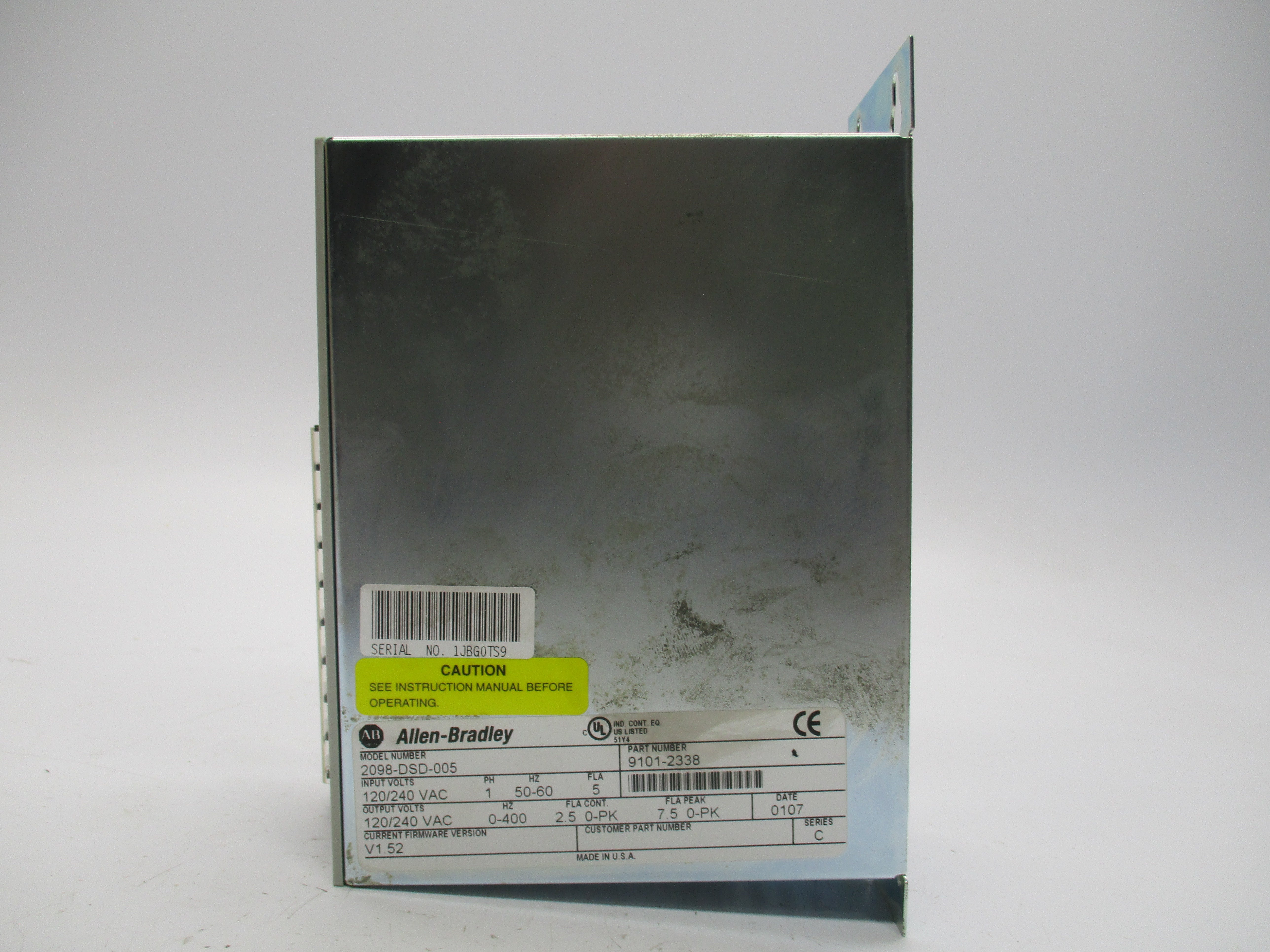 ALLEN BRADLEY 2098-DSD-005 9101-2338 SER. C F/W V1.52 120/240VAC 2.5/7.5A NSMP