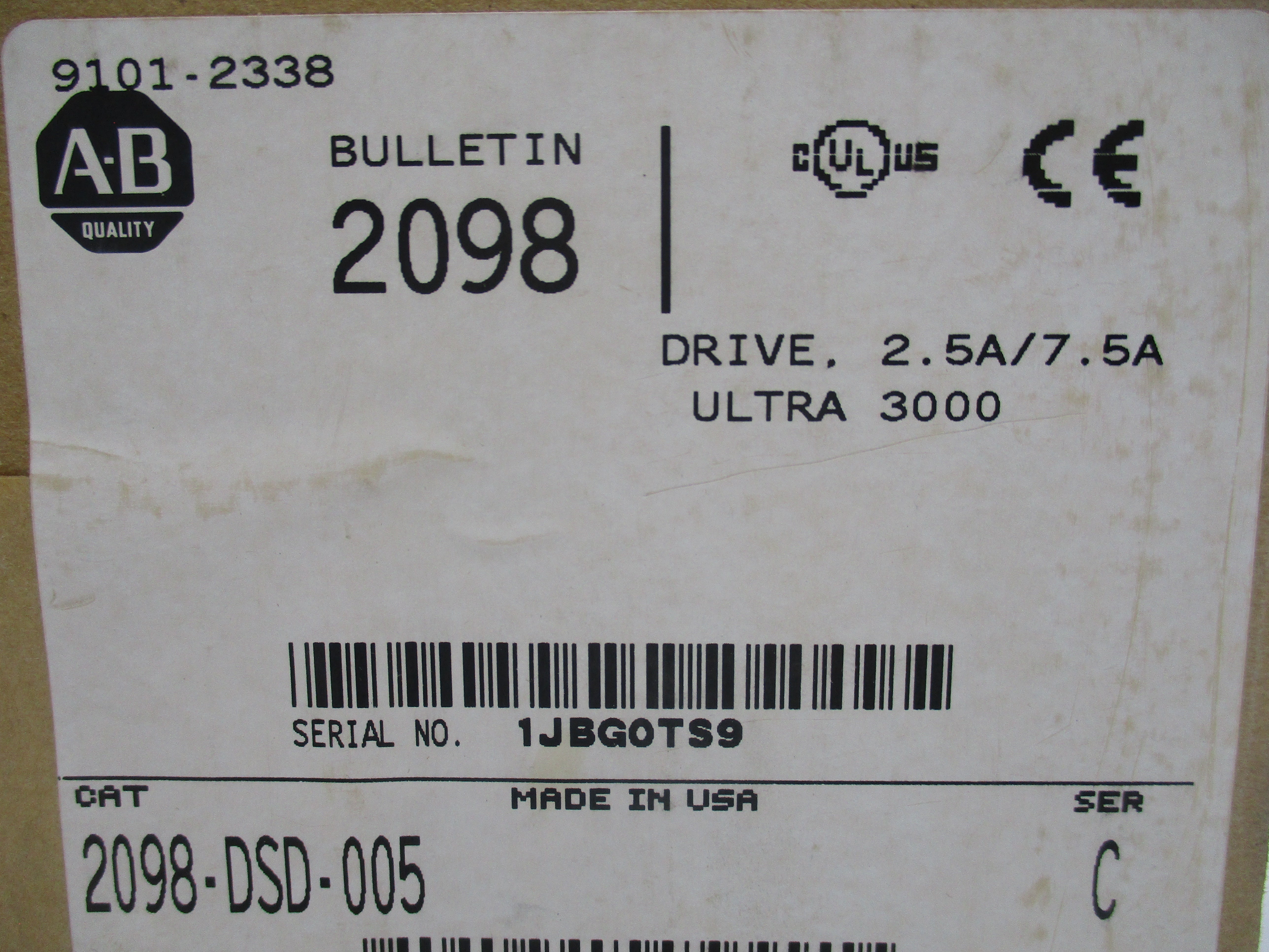 ALLEN BRADLEY 2098-DSD-005 9101-2338 SER. C F/W V1.52 120/240VAC 2.5/7.5A NSMP