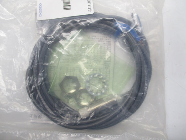 OMRON E2E-X5ME25 12-24VDC 2M NSMP
