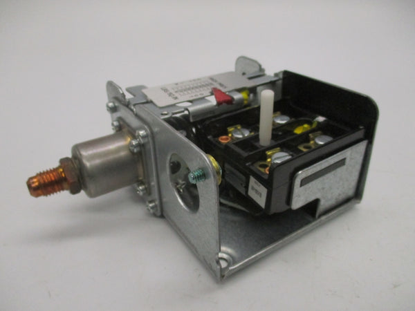 JOHNSON CONTROLS P70KA-30 600V 50/500PSI NSNP