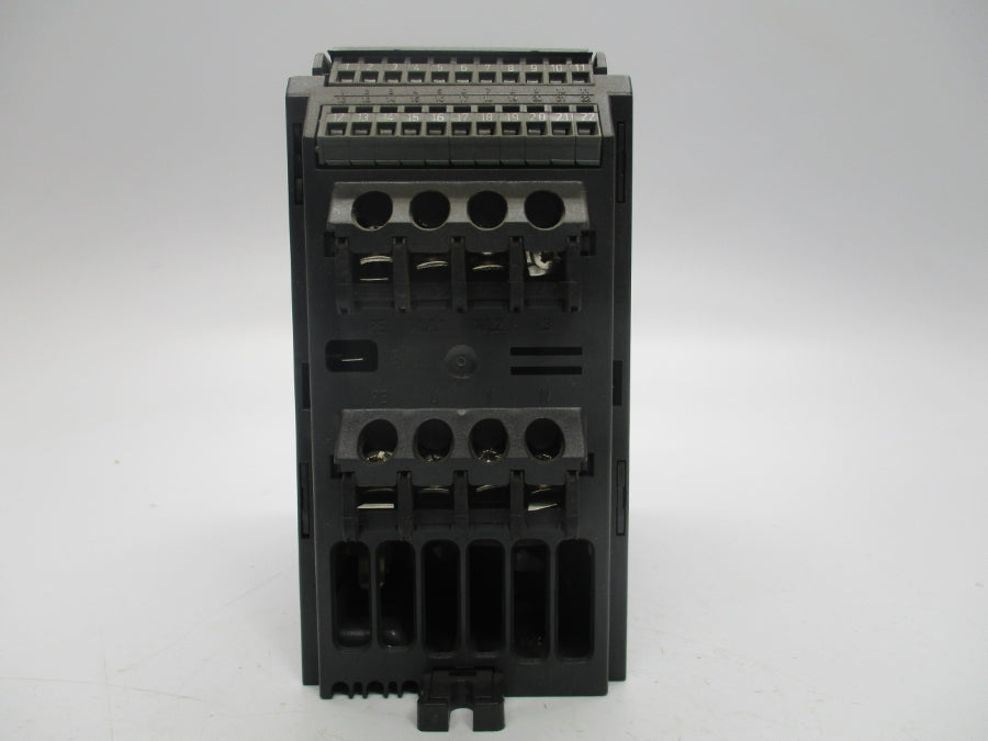 SIEMENS 6SE3212-7DA40 380/500V 4.90A UNMP