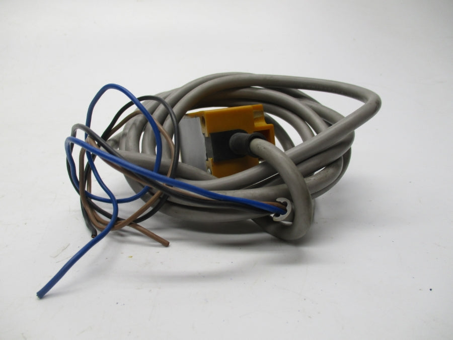OMRON TL-N10ME1 10-30VDC UNMP