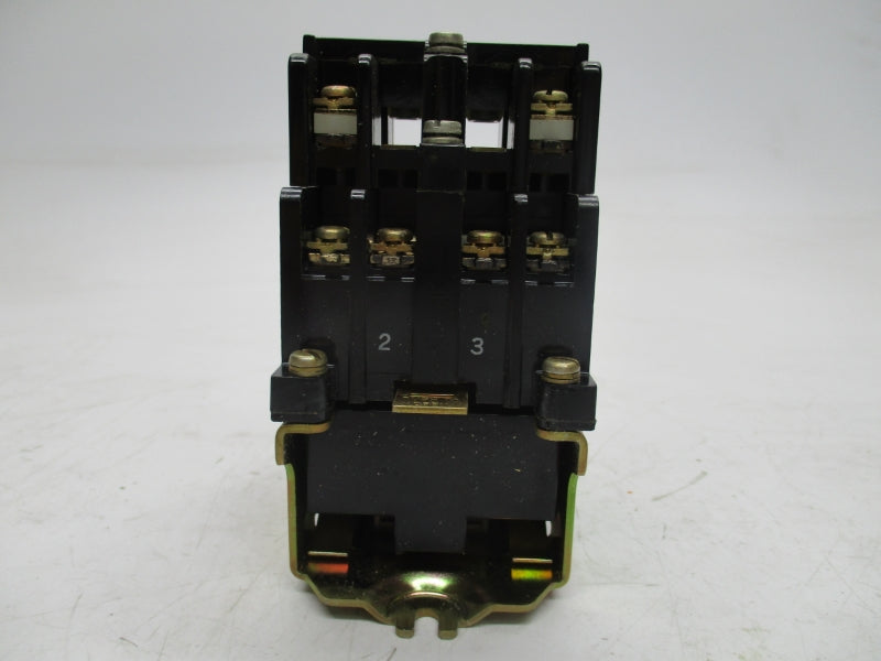 ALLEN BRADLEY 700-NM400A1 SER.D 110-120VAC NSNP