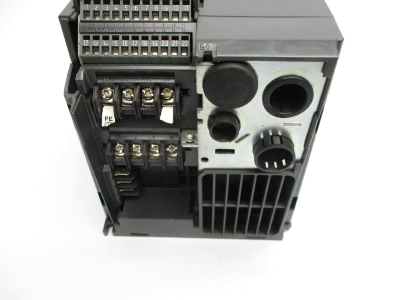 SIEMENS 6SE3216-8CB40 230V 14.4A (AS PICTURED) UNMP
