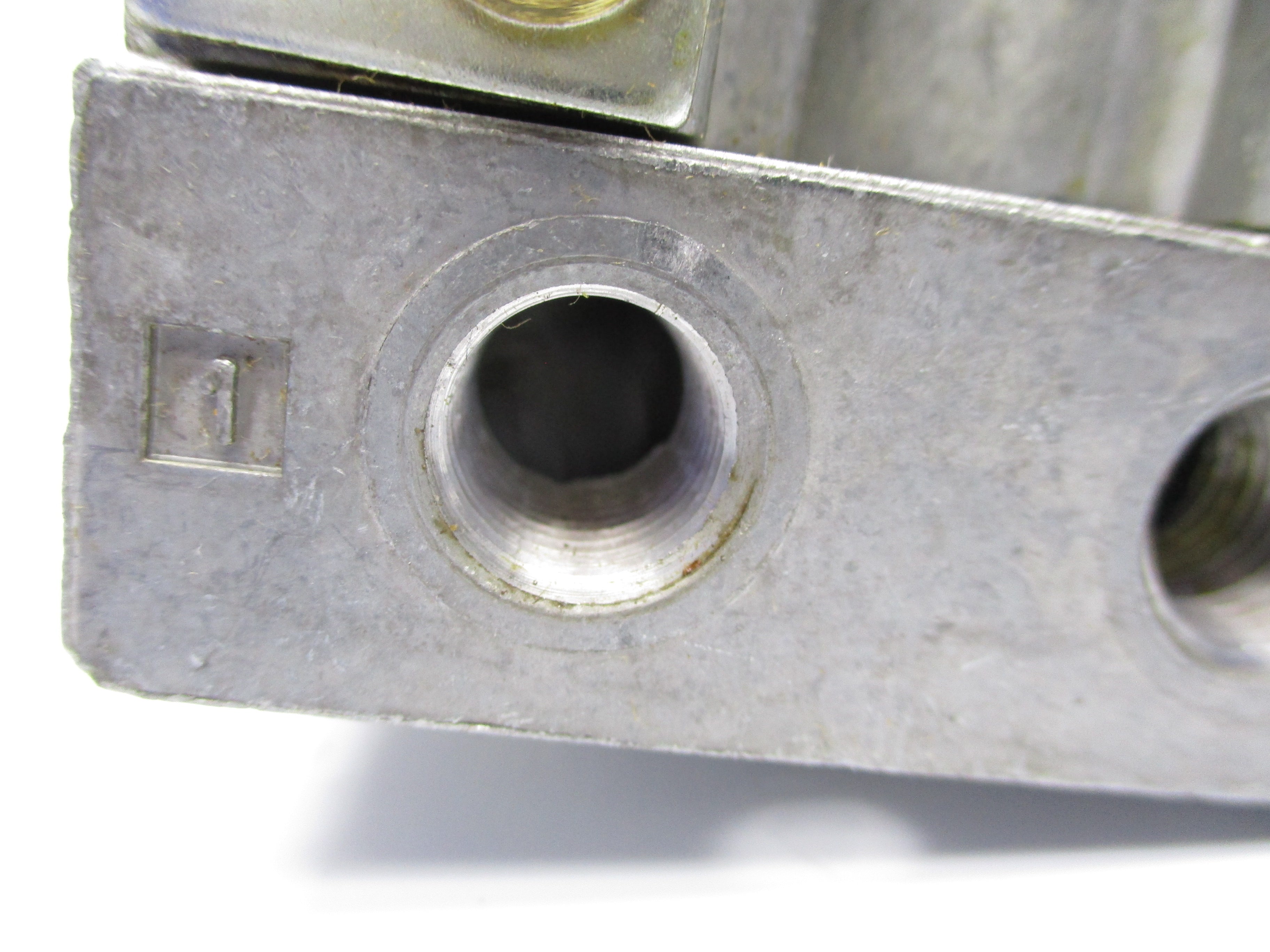 PARKER CCJ1S25B01 120V 150PSI 1/4" UNMP