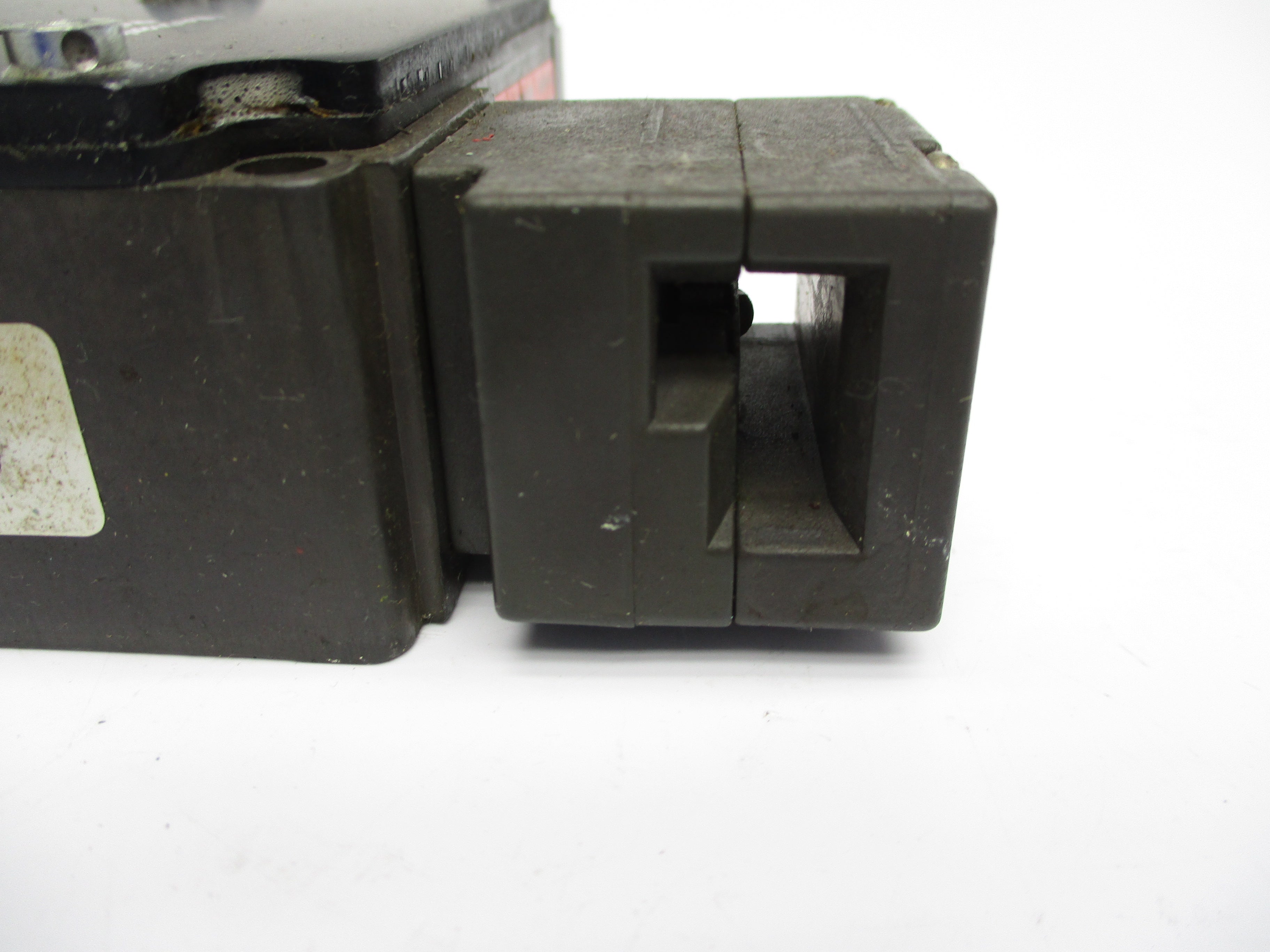 EUCHNER TZ1RE024SR11 070826 24VAC 5A (NO KEY) UNMP