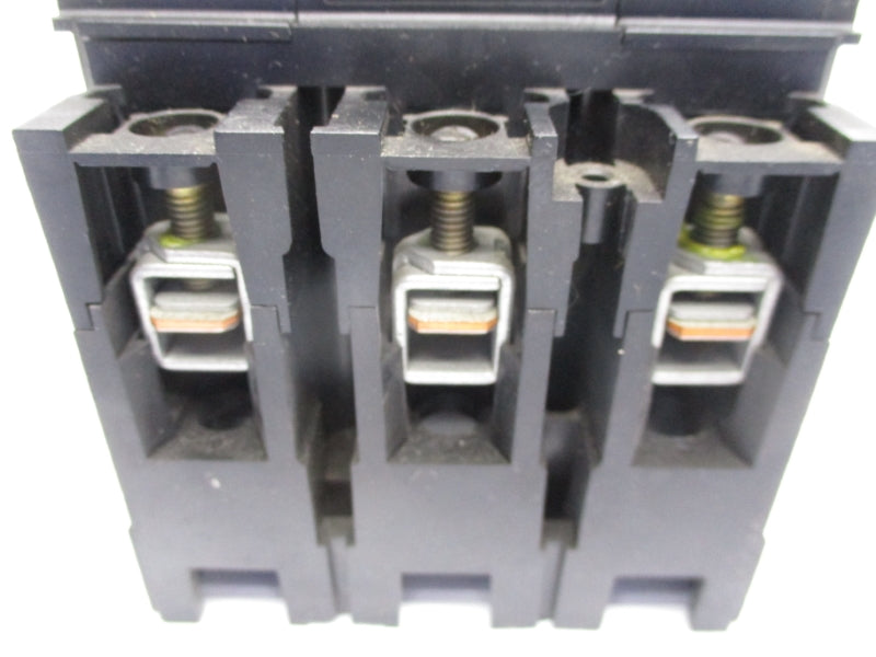 MERLIN GERIN CE106N 38033 600V 70A NSNP