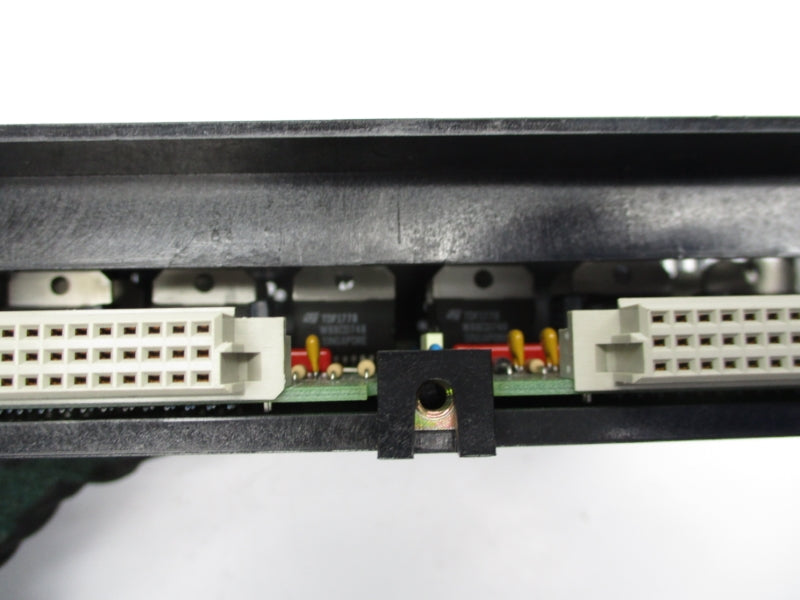 SCHNEIDER AUTOMATION TSXDST2472 24VDC 0.5A NSMP
