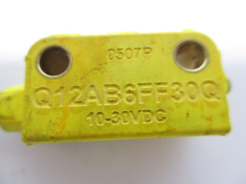 BANNER ENGINEERING Q12AB6FF30Q 10-30VDC UNMP
