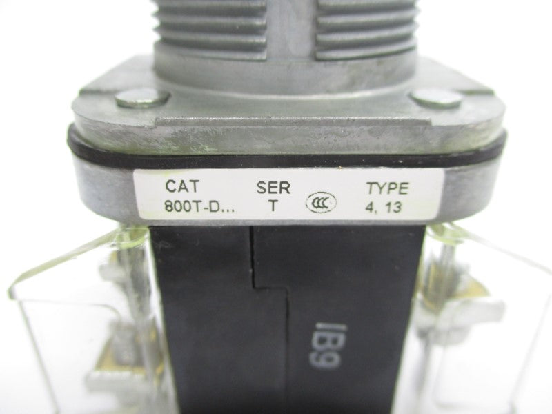 ALLEN BRADLEY 800T-D9A1 SER. T UNMP