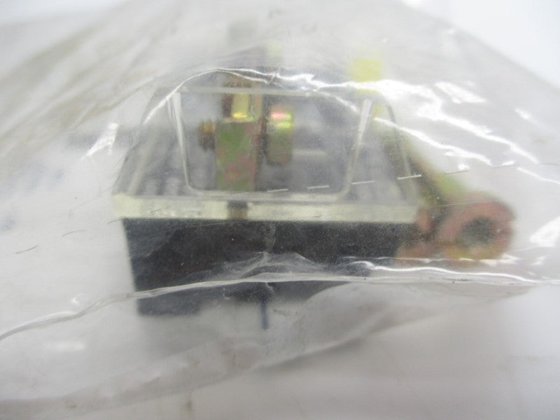 ALLEN BRADLEY 800T-XD2 SER. D NSMP