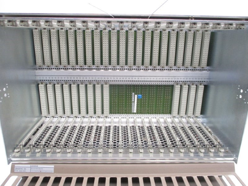 SIEMENS 6ES5135-3KA13 24VDC 3A (AS IS) UNMP