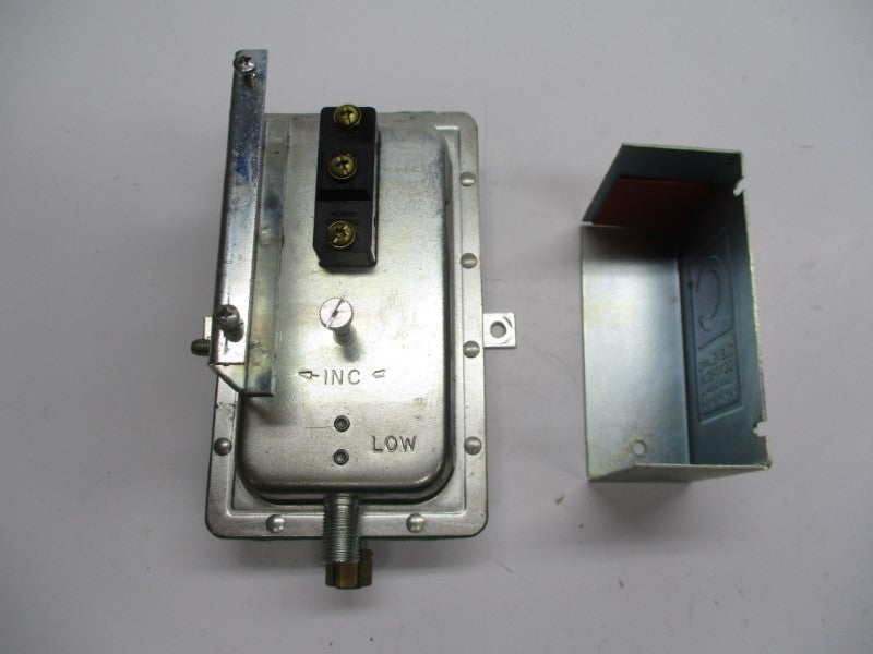 LEVELAND CONTROLS AFS-222 277VAC (AS IS) UNMP