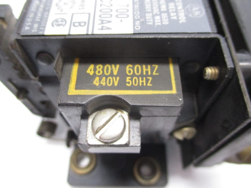 ALLEN BRADLEY 700-C200A4 SER. B 440-480V UNMP