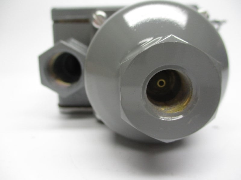 ALLEN BRADLEY 836T-T251J SER. B 115-600VDC 35PSI 1/2" (BR/WH) NSMP