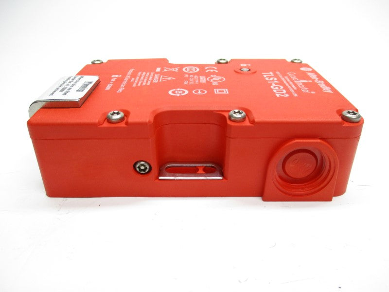 ALLEN BRADLEY 440G-T27174 SER. E 110VAC 10A (NO KEY)(BR/WH) NSMP