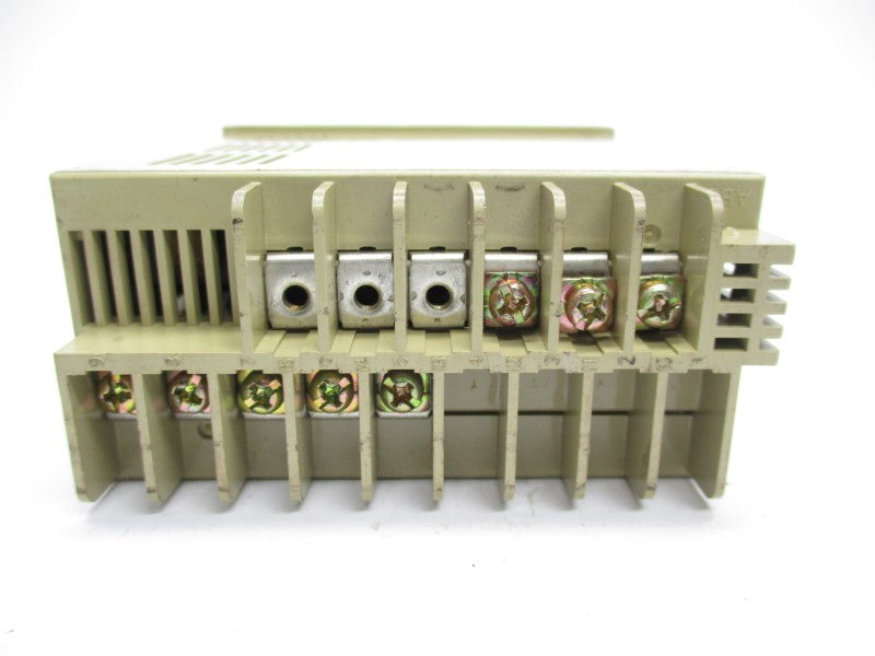 OMRON E5ES-R1KJ 100-240VAC 3A UNMP