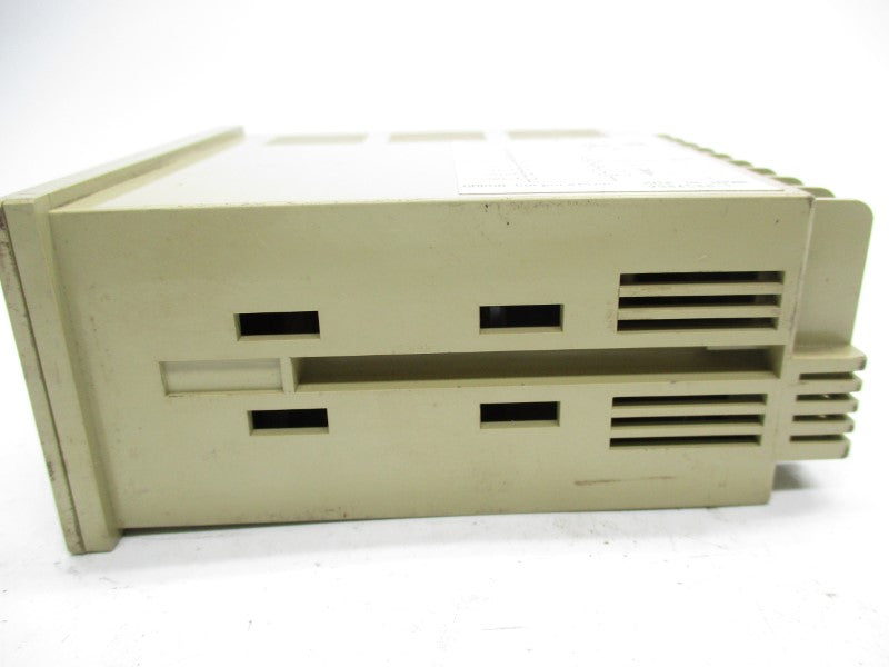 OMRON E5ES-R1KJ 100-240VAC 3A UNMP
