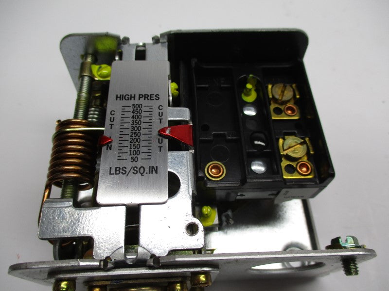 JOHNSON CONTROLS P170CA-3 120/600VAC 24A 50-500PSI UNMP