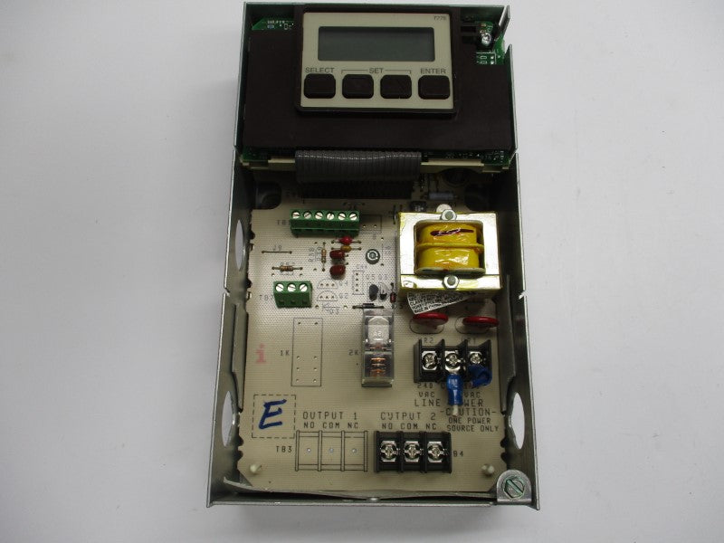 HONEYWELL T775E1015 120/240VAC UNMP