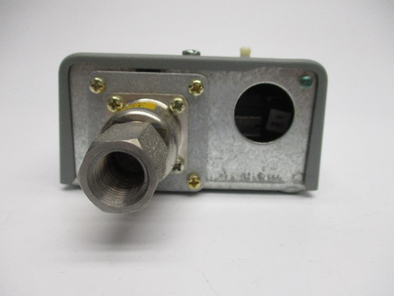 JOHNSON CONTROLS P70KA-7C 600V 16A 50-500PSI NSMP