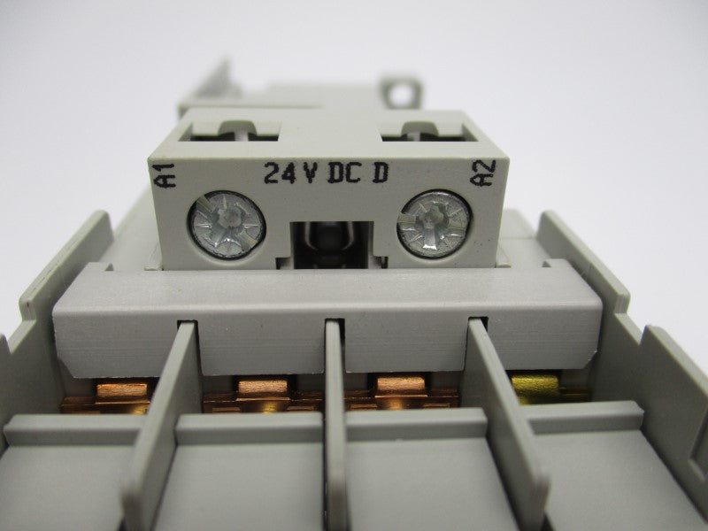 ALLEN BRADLEY 100S-C23DJ14C SER. C 24VDC (BR/WH) NSMP