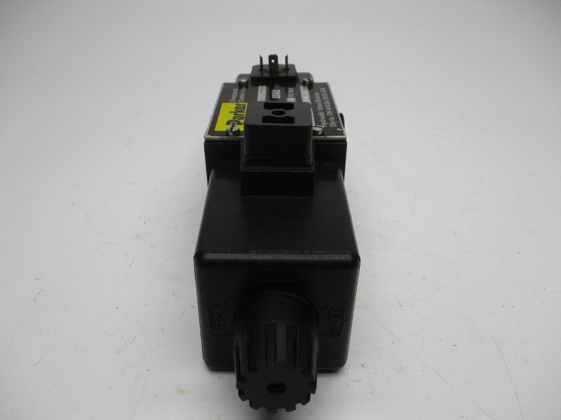 PARKER D3W8CNYPS14 110-120V 0.30A 5000PSI UNMP