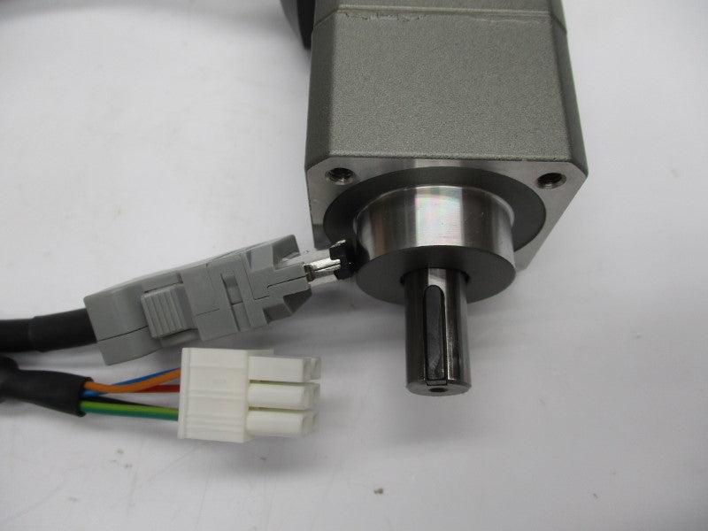 ORIENTAL MOTOR AZM46AC-PS7.2 5.69VDC 0.49A NSMP