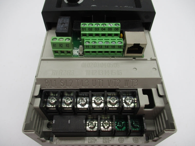 ALLEN BRADLEY 22A-D8P7N104 SER. A F/W 5.01 342-528V 9A UNMP
