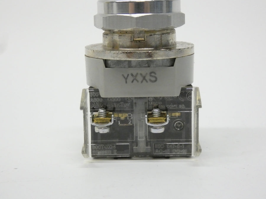 ALLEN BRADLEY 800T-J45KD7 SER. T (NO KEY) UNMP
