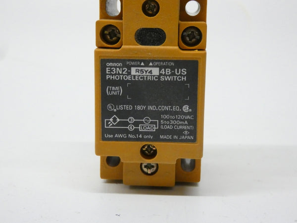 OMRON E3N2-R5Y44B-US 100-120VAC NSMP