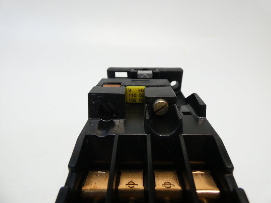 SIEMENS 3TH8022-0AF0 110-132V 10A NSNP