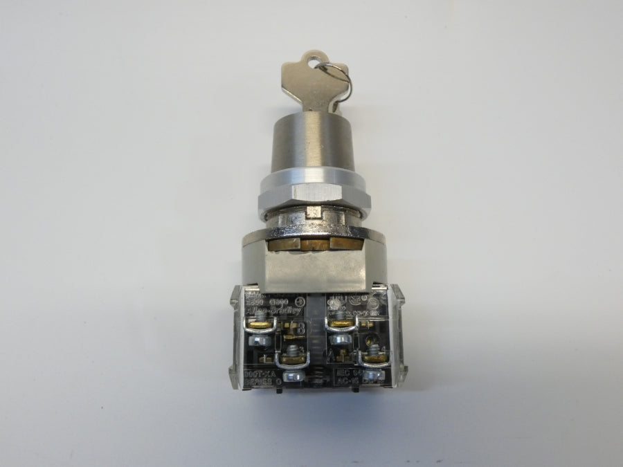 ALLEN BRADLEY 800T-J45KD7 SER. T NSNP