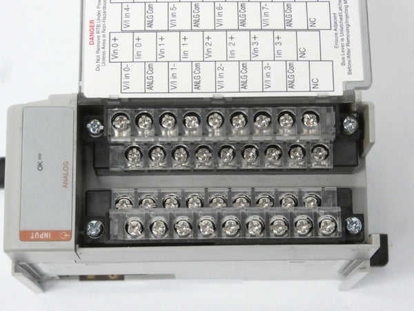 ALLEN BRADLEY 1769-IF8 SER. A F/W 1.1 VER. 02 24VDC 0.12A UNMP