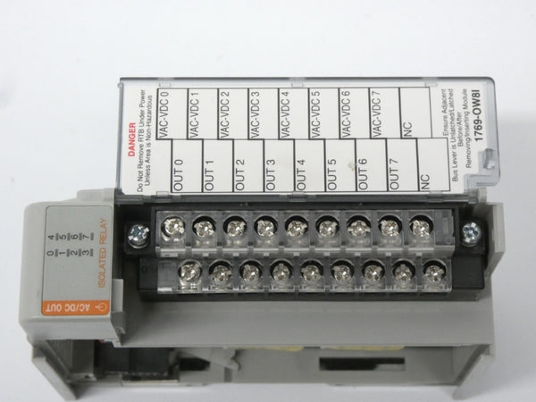 ALLEN BRADLEY 1769-OW8I SER. B F/W 3.1 VER. 03 24VDC 2.5A NSNP
