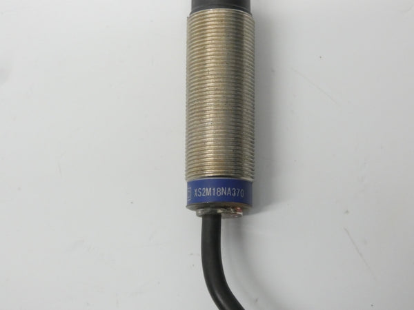 TELEMECANIQUE XS2M18NA370 12-48V UNMP