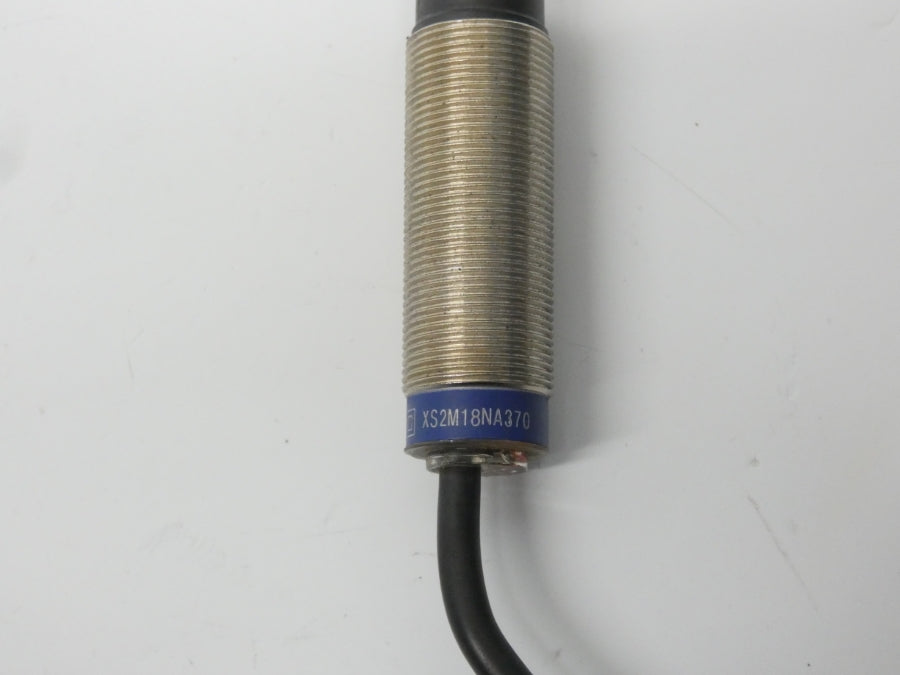 TELEMECANIQUE XS2M18NA370 12-48V UNMP