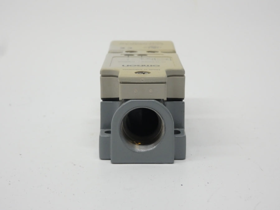 OMRON E2Q2-N30MF3-U 10-60VDC NSNP