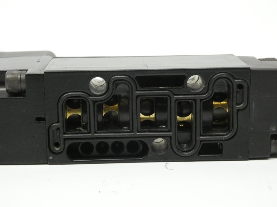 PARKER L7452440153B 110-120V 150PSI (AS PICTURED) NSNP