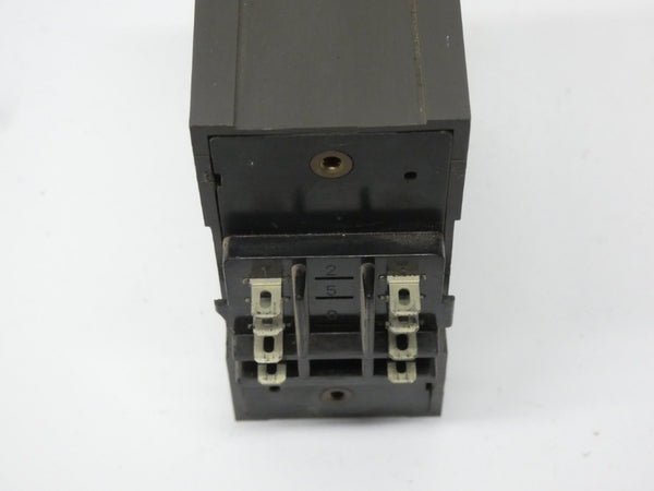 EAGLE SIGNAL DG105A3 120V 10A UNMP