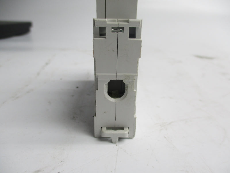 SCHNEIDER ELECTRIC M9F22102 277V 2A UNMP