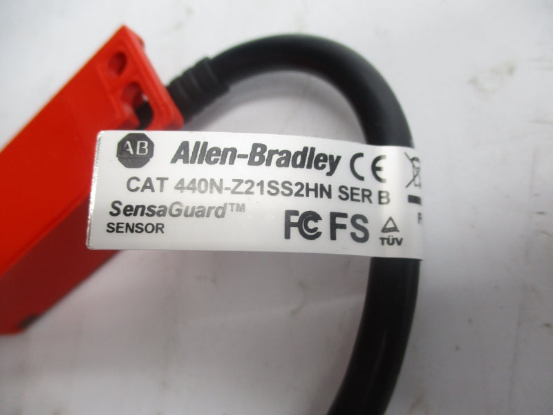 ALLEN BRADLEY 440N-Z21SS2HN SER. B F/W 1.004 24VDC NSMP