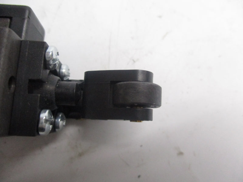 SCHMERSAL ZK236-11Z-M20 500V NSNP