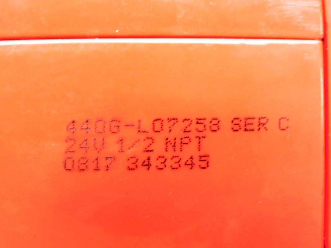 ALLEN BRADLEY 440G-L07258 SER. C 24V (WH) NSMP