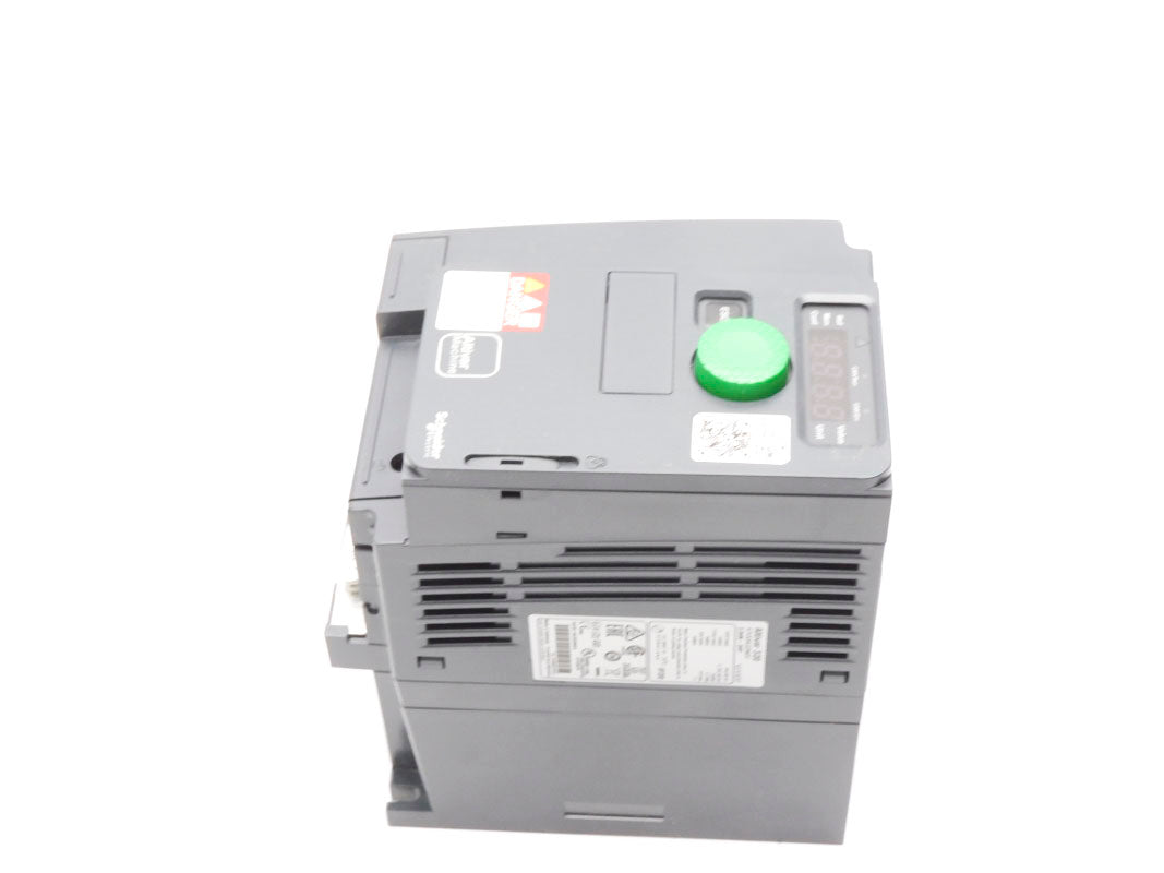 SCHNEIDER ELECTRIC ATV320U22M2C 200-240V 24A NSMP
