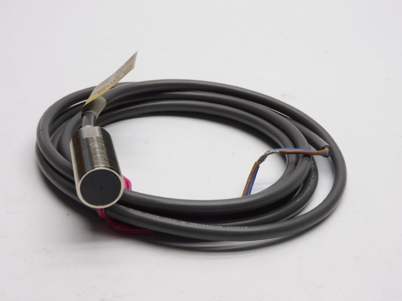 OMRON E2E-X5Y1-US 24-240VAC 1.8A NSNP