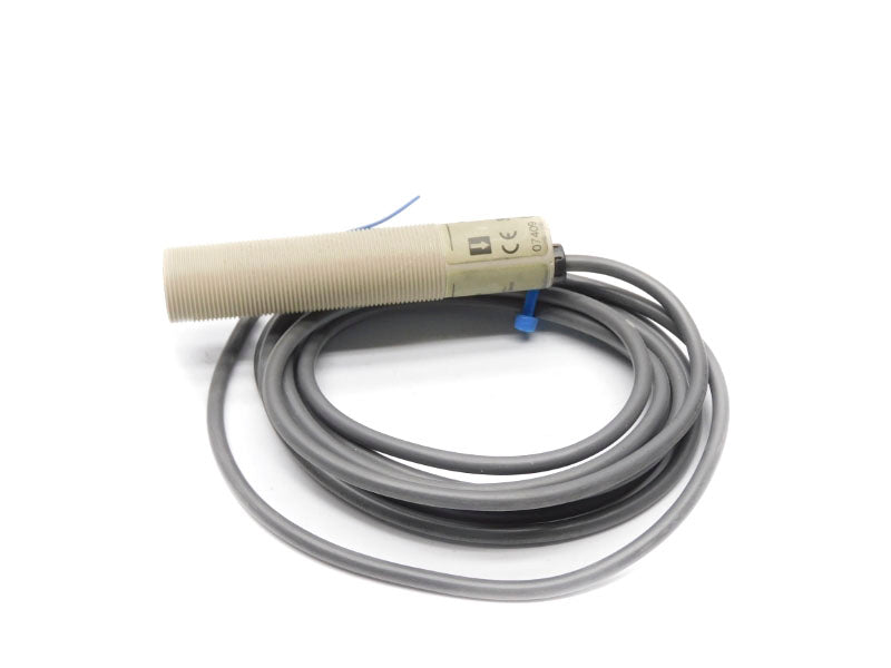 OMRON E3F2-3DZ2 24-240VAC UNMP