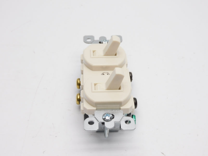LEVITON 5224 120/277VAC 15A NSMP